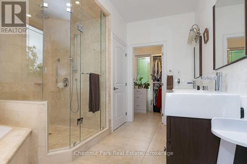 Separate dressing area - 133 Lakeshore Road E, Blue Mountains, ON - Indoor Photo Showing Bathroom