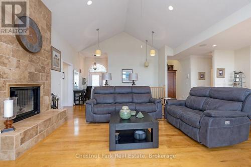 Elevated ceiling - 133 Lakeshore Road E, Blue Mountains, ON - Indoor Photo Showing Living Room With Fireplace