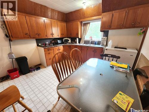 215 Menzies Street, North Portal, SK - Indoor