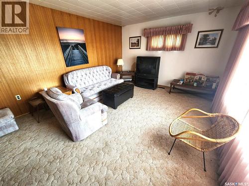 215 Menzies Street, North Portal, SK - Indoor Photo Showing Living Room