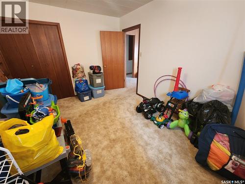 215 Menzies Street, North Portal, SK - Indoor