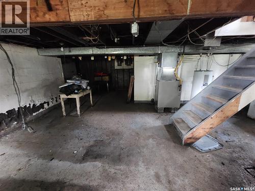 215 Menzies Street, North Portal, SK - Indoor