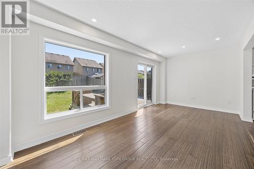 132 Banting Crescent, Essa, ON - Indoor Photo Showing Other Room