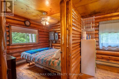 48 Crosby Trail, Whitewater Region, ON - Indoor Photo Showing Bedroom