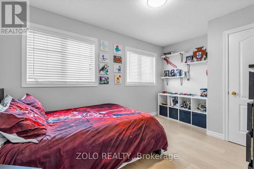 1911 Swan Street, Innisfil, ON - Indoor Photo Showing Bedroom