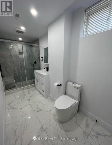 1911 Swan Street, Innisfil, ON - Indoor Photo Showing Bathroom