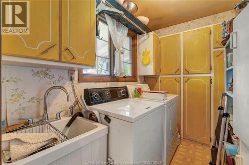 1335 Laurier Drive, Lasalle, ON - Indoor Photo Showing Laundry Room