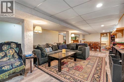 1335 Laurier Drive, Lasalle, ON - Indoor