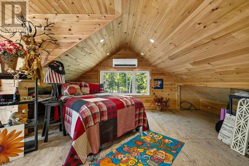 1052 Tedford Lane, Douro-Dummer, ON - Indoor Photo Showing Bedroom