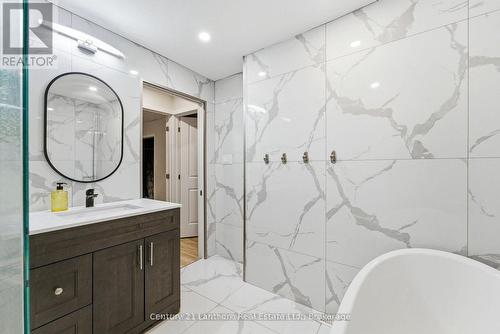 115 Ridley Street, Prince Edward County (Ameliasburg Ward), ON - Indoor Photo Showing Bathroom