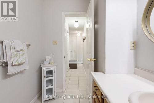 310 Bridge Street W, Belleville (Belleville Ward), ON - Indoor Photo Showing Bathroom