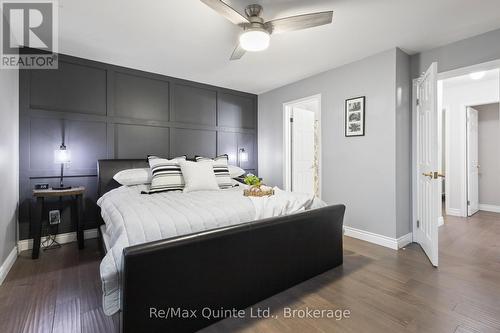 310 Bridge Street W, Belleville (Belleville Ward), ON - Indoor Photo Showing Bedroom