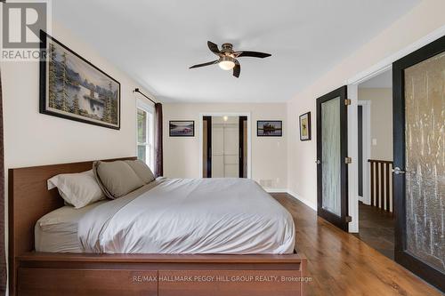 3644 Shadow Creek Road, Severn, ON - Indoor Photo Showing Bedroom