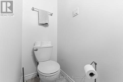 73 Hobart Crescent, Ottawa, ON - Indoor Photo Showing Bathroom