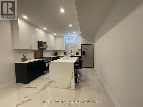 129 Lakeland Crescent, Richmond Hill, ON - Indoor