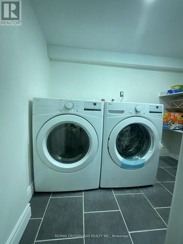 129 Lakeland Crescent, Richmond Hill, ON - Indoor Photo Showing Laundry Room