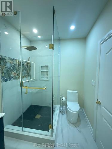 129 Lakeland Crescent, Richmond Hill, ON - Indoor Photo Showing Bathroom