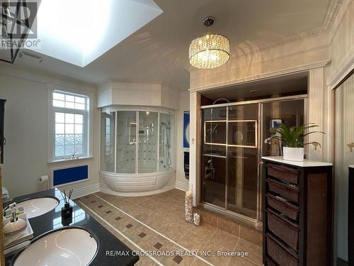 129 Lakeland Crescent, Richmond Hill, ON - Indoor Photo Showing Bathroom
