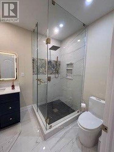 129 Lakeland Crescent, Richmond Hill, ON - Indoor Photo Showing Bathroom
