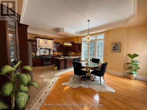 129 Lakeland Crescent, Richmond Hill, ON - Indoor Photo Showing Dining Room