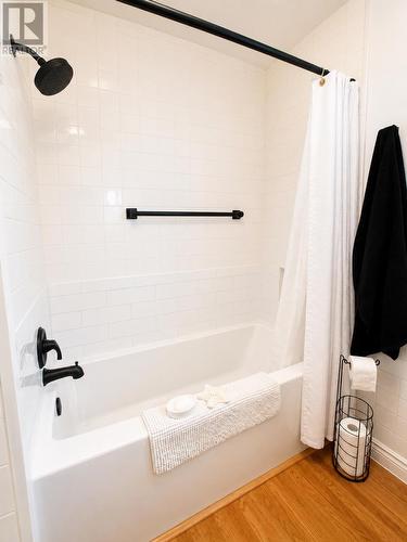 164 Palace, Sault Ste. Marie, ON - Indoor Photo Showing Bathroom