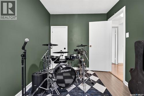 1032 Lillooet Street W, Moose Jaw, SK - Indoor Photo Showing Other Room