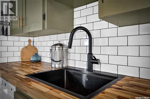 1032 Lillooet Street W, Moose Jaw, SK - Indoor Photo Showing Kitchen