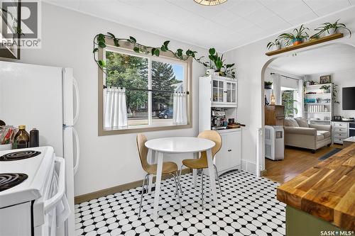 1032 Lillooet Street W, Moose Jaw, SK - Indoor