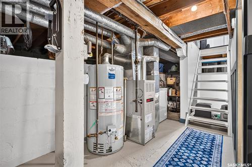 1032 Lillooet Street W, Moose Jaw, SK - Indoor Photo Showing Basement