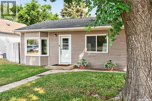 1032 Lillooet Street W, Moose Jaw, SK - Outdoor