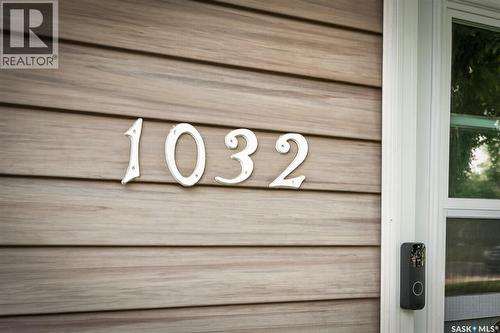 1032 Lillooet Street W, Moose Jaw, SK - Outdoor
