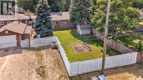 1032 Lillooet Street W, Moose Jaw, SK - Outdoor