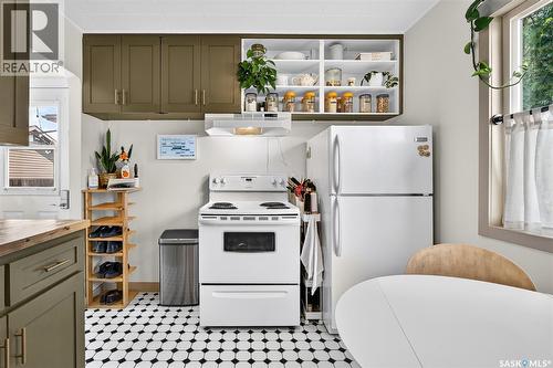 1032 Lillooet Street W, Moose Jaw, SK - Indoor Photo Showing Kitchen
