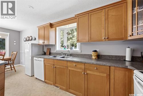 28 Rosedale Avenue, Katepwa Beach, SK - Indoor Photo Showing Kitchen With Double Sink