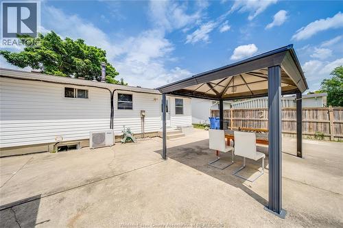 10395 Caledon Court, Windsor, ON - Outdoor With Exterior