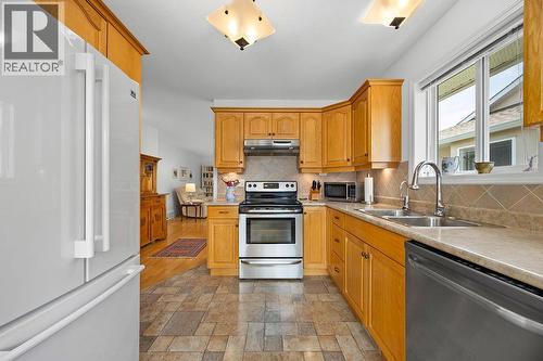 201 Kildonan Avenue Unit# 23, Enderby, BC - Indoor Photo Showing Kitchen With Double Sink