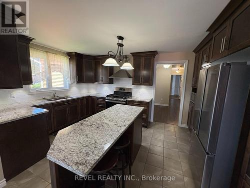 Fauquier - 21 Jacques Avenue, Kapuskasing (Fauquier), ON - Indoor Photo Showing Kitchen With Double Sink