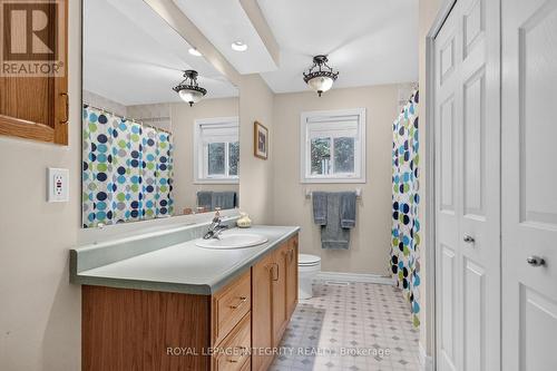 8308 Rosefire Drive, Ottawa, ON - Indoor Photo Showing Bathroom