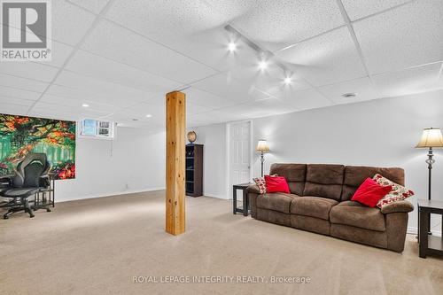 8308 Rosefire Drive, Ottawa, ON - Indoor