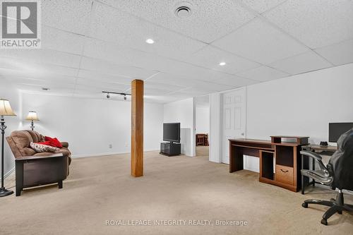 8308 Rosefire Drive, Ottawa, ON - Indoor
