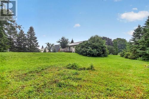 8308 Rosefire Drive, Ottawa, ON - Outdoor