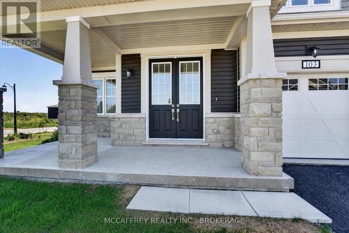 103 Gildersleeve Boulevard, Loyalist (Bath), ON - Outdoor