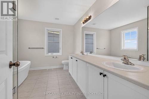 103 Gildersleeve Boulevard, Loyalist (Bath), ON - Indoor Photo Showing Bathroom