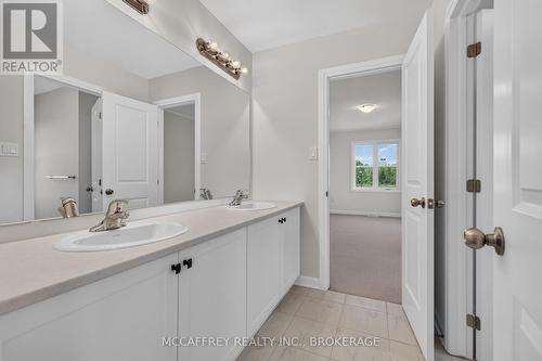 103 Gildersleeve Boulevard, Loyalist (Bath), ON - Indoor Photo Showing Bathroom