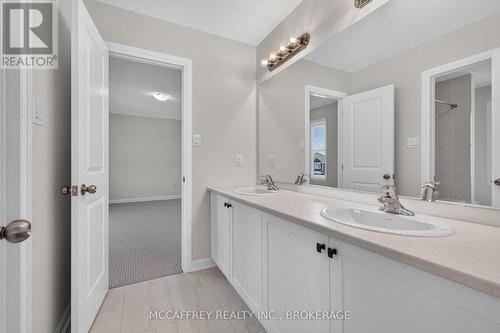 103 Gildersleeve Boulevard, Loyalist (Bath), ON - Indoor Photo Showing Bathroom