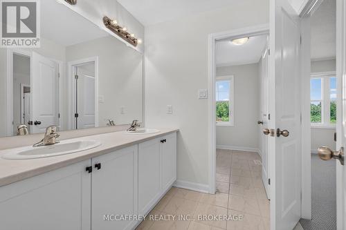 103 Gildersleeve Boulevard, Loyalist (Bath), ON - Indoor Photo Showing Bathroom