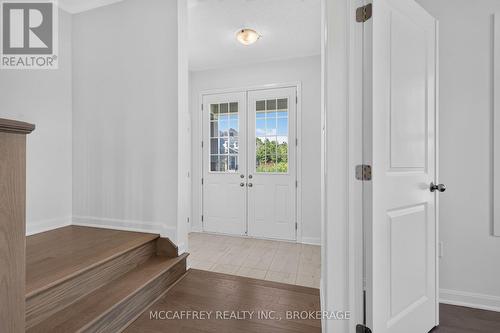 103 Gildersleeve Boulevard, Loyalist (Bath), ON - Indoor Photo Showing Other Room