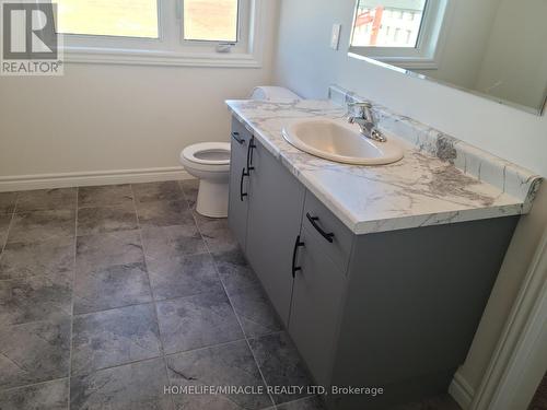 117 Mattingley Street, Brant, ON - Indoor Photo Showing Bathroom