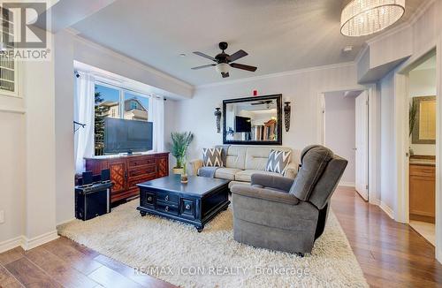 118 - 8 Harris Street, Cambridge, ON - Indoor Photo Showing Living Room