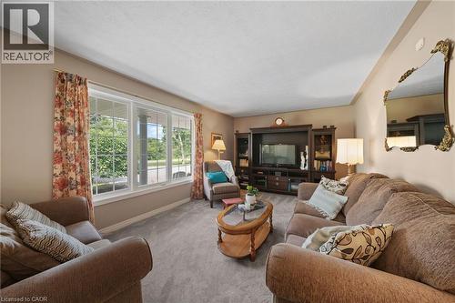 684 Haldimand Rd 70, Jarvis, ON - Indoor Photo Showing Living Room